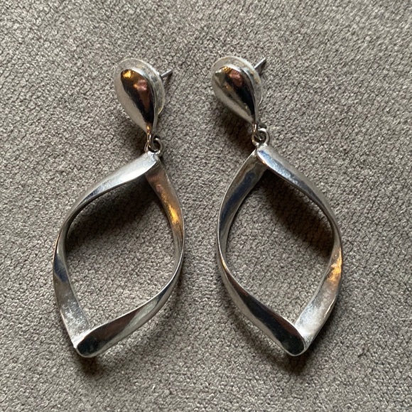 FREE w/purchase of any item $10 or more. Drop Earrings Silver Plated - Picture 3 of 9